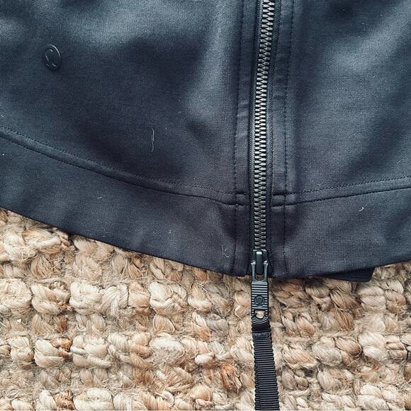 Lululemon City Trek Zip-up Jacket with hood-Black Size 4 - EUC - Picture 8 of 15